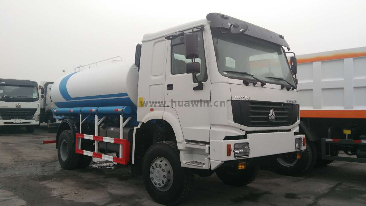 SINOTRUK HOWO 6X4 371HP 20,000 Liters Water Truck